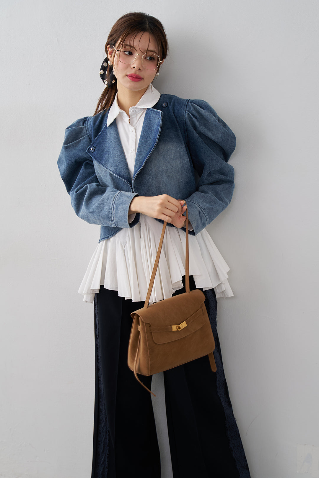 [予約/SET]パネルフレアヘムシャツ+パフスリーブショートデニムジャケット+サイドレースWフェイスカットソーパンツ(3set)