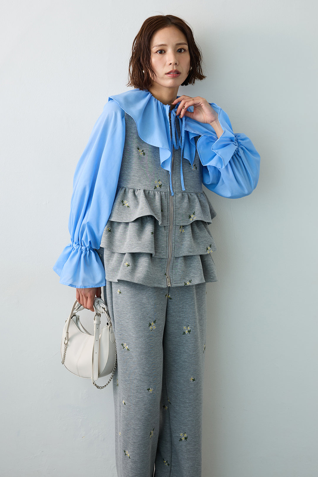 [予約]フラワー刺繍ティアードポンチベスト