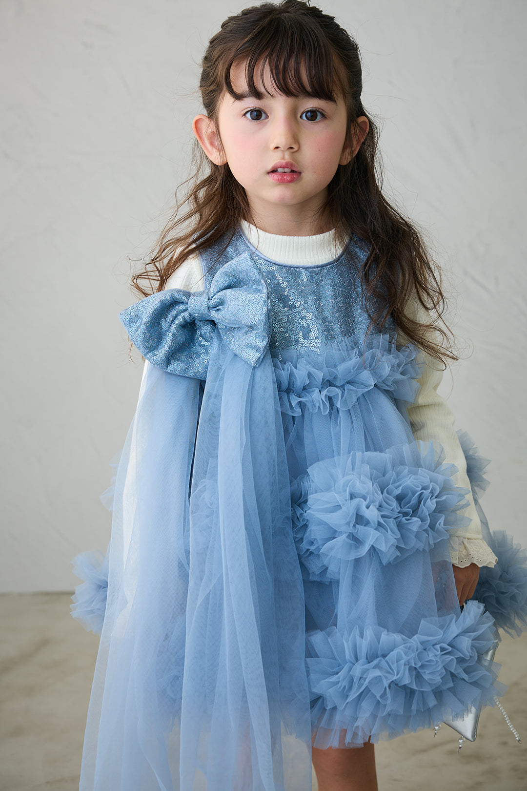 [予約/親子SET][kids]スパンコールリボンホイップチュールワンピセット+フリルヘムスリーブブラウス+クロップドマニッシュシンプルジャケット+ツイルシンプルストレートパンツ(4set)