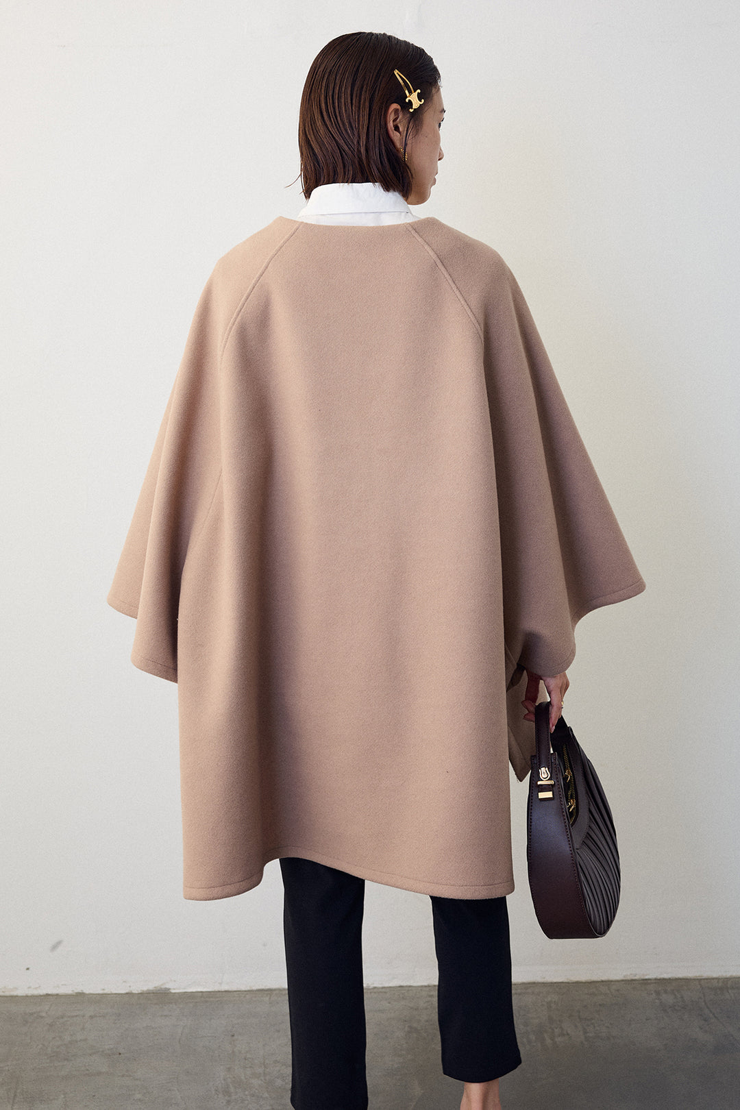 [予約/SET]パネルフレアヘムシャツ+ウールライクドルマンポンチョコート+センターシームランダムパールパンツ(3set)