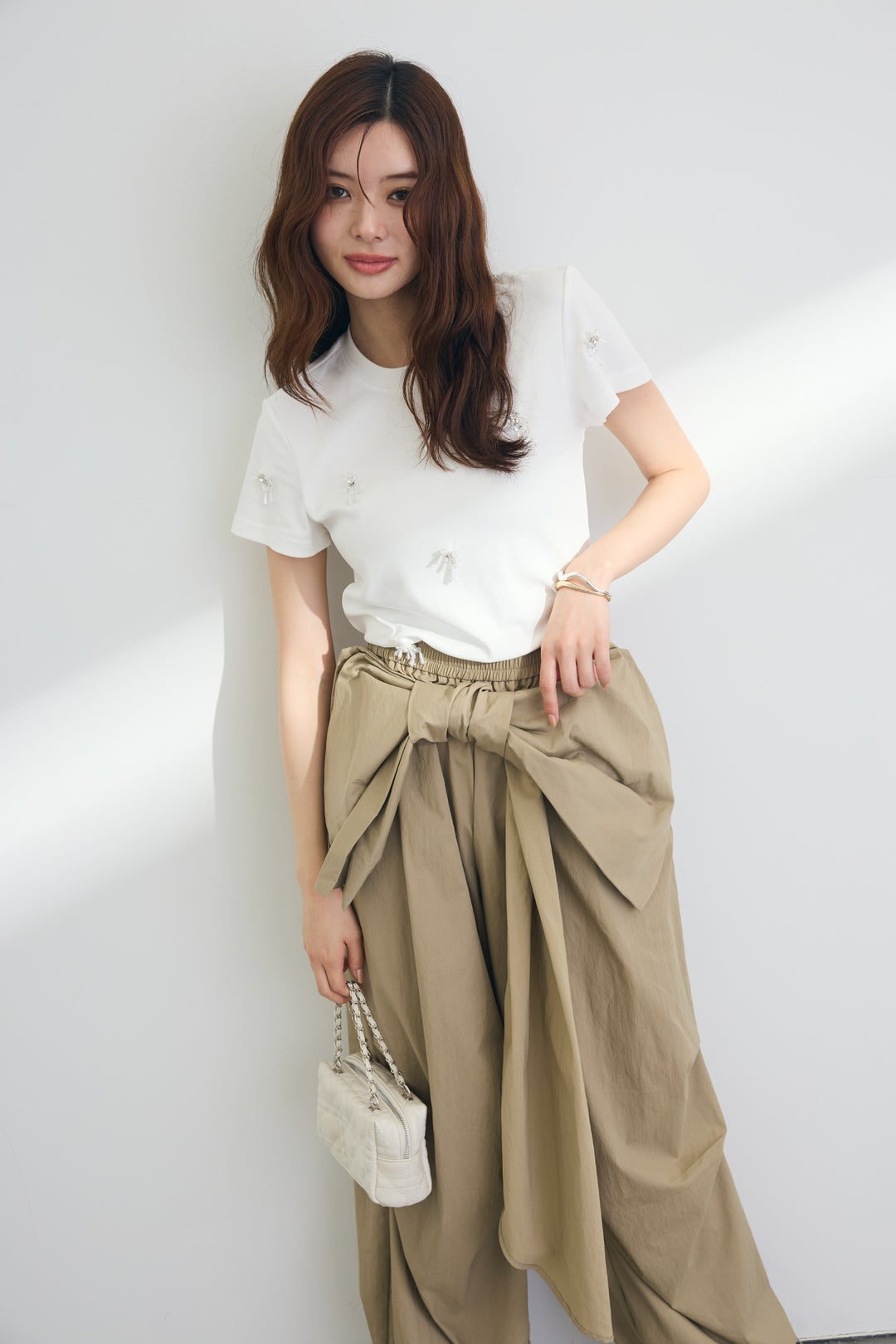 [予約/SET]ビジューモチーフデザインTシャツ+マルチウェイリボンカーゴデザインパンツ(2set)