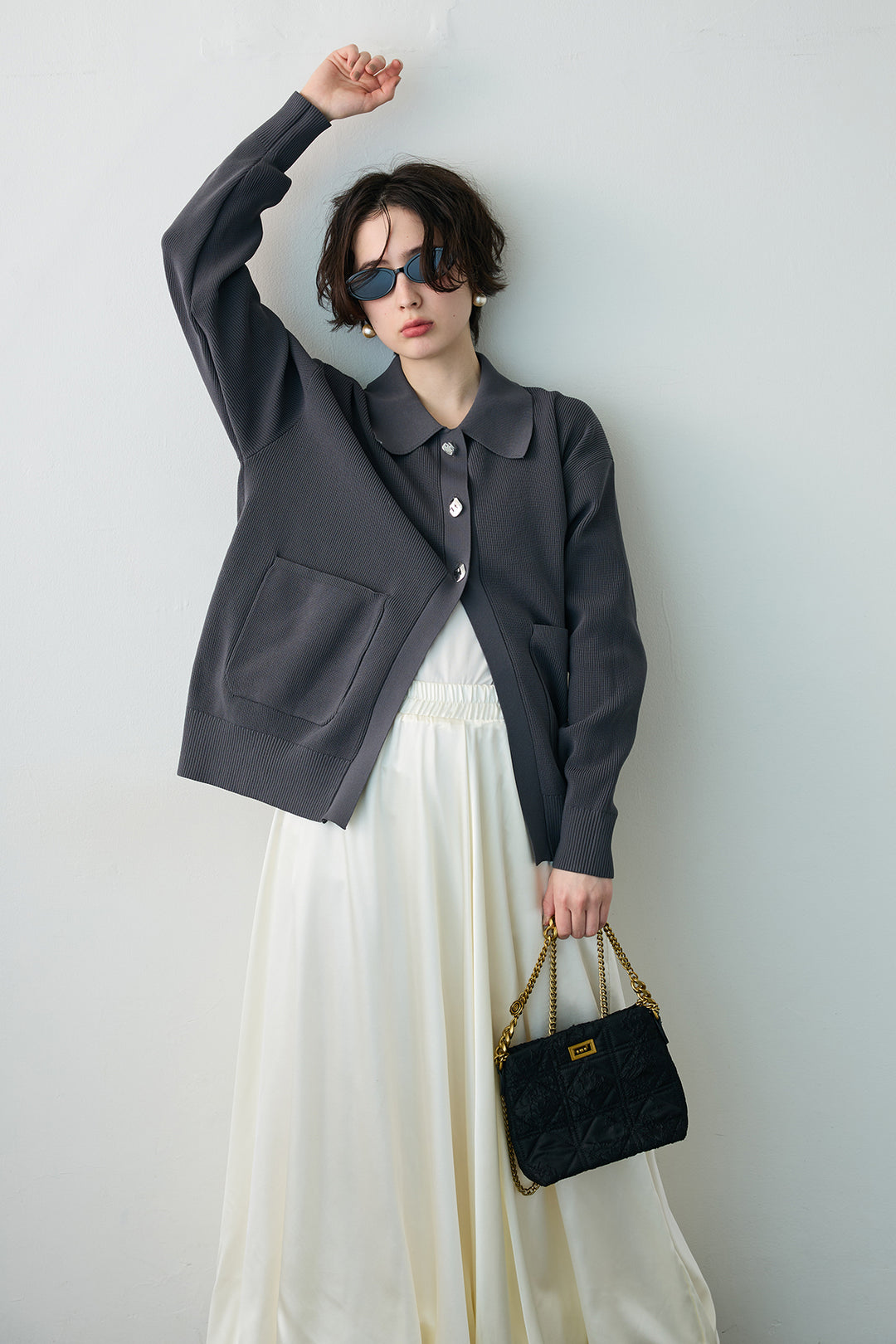 [予約/SET]メタルボタン襟付きニットカーディガン+サテンシャイニーバルーンスカート(2set)