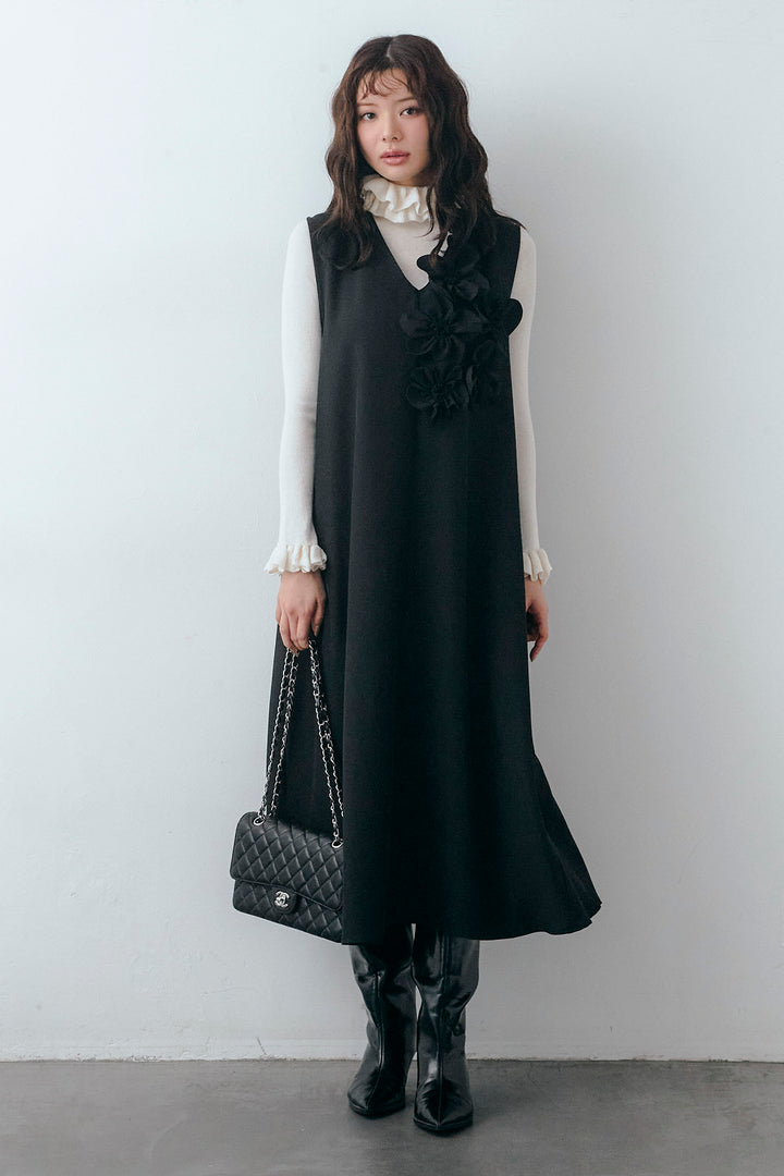 [予約/SET]ダブルフリルカラーニットプルオーバー+アシメフラワーモチーフVネックワンピース(2set)