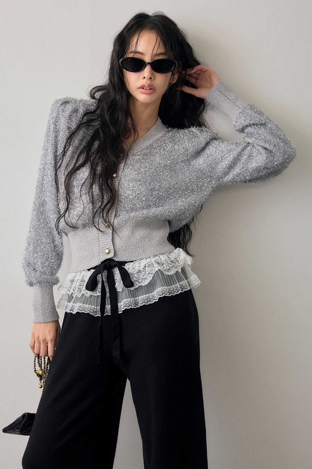 [予約/SET]コンシャスショルダーシャイニーニットカーデ+ウエストレースニットストレートパンツ(2set)