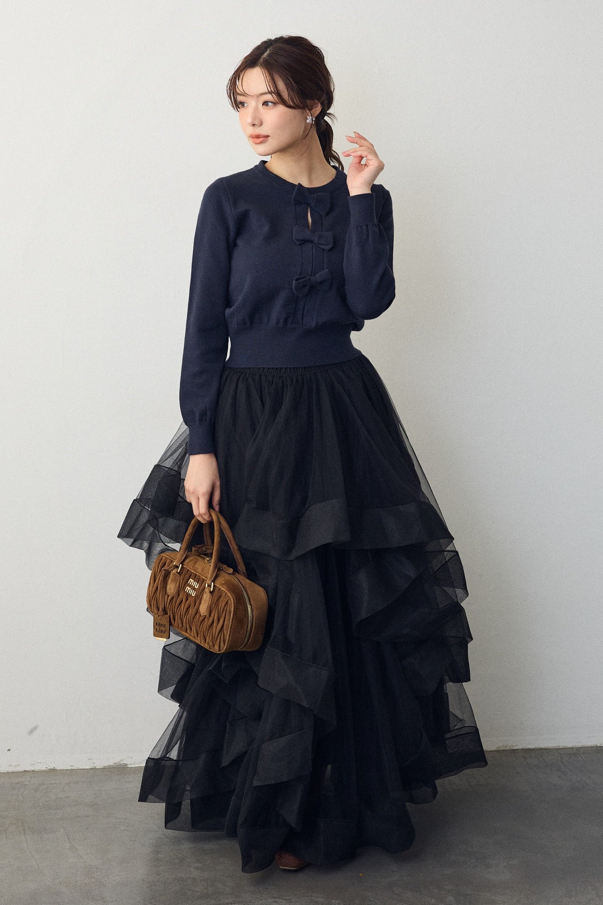 予約/SET]フロントリボンモチーフカーデ+ランダムフリルティアード