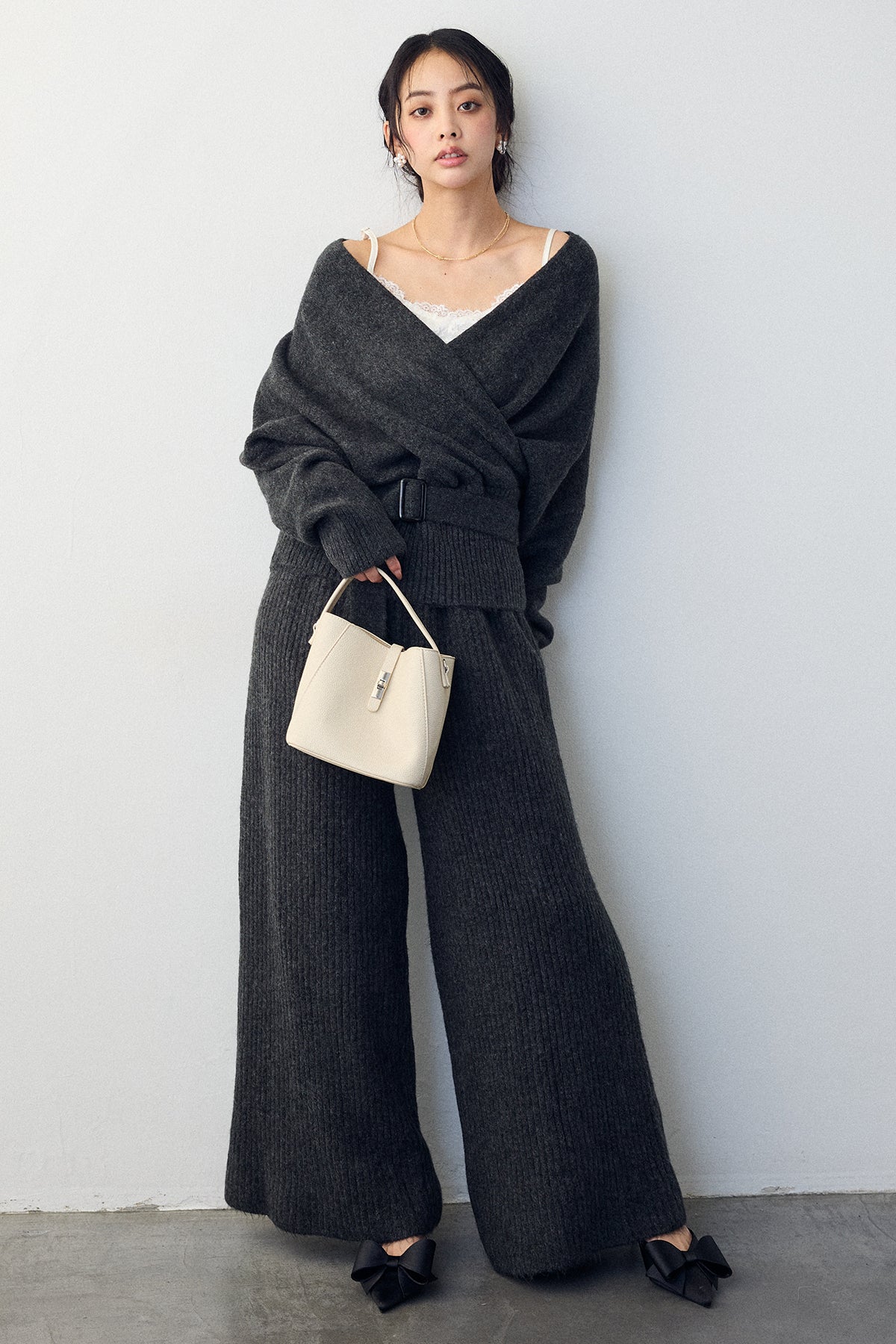 予約]カシュクール美ラインニットセットアップ – Frene