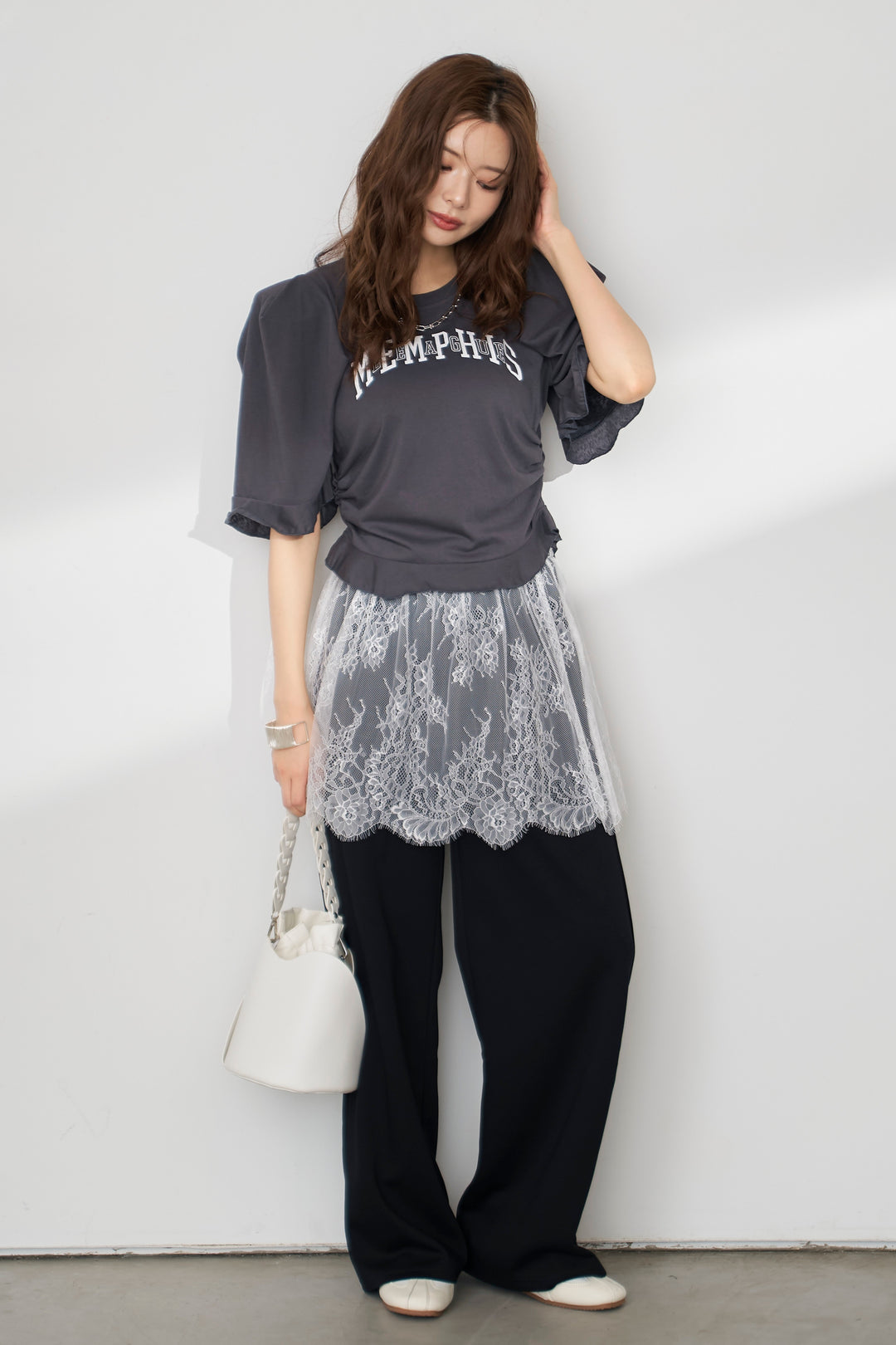 [予約/SET]ロゴパフスリーブデザインTシャツ+繊細レースレイヤードパンツ(2set)