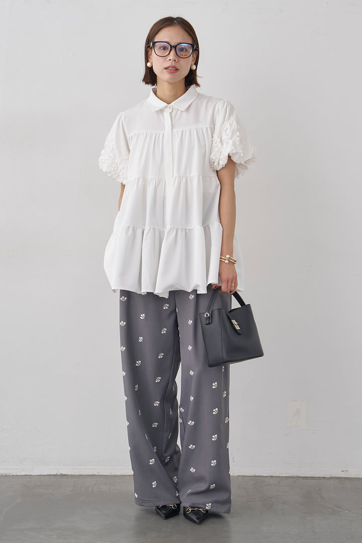 [予約/SET]フリルウェーブスリーブティアードブラウス+フラワー刺繍ツイルストレートパンツ(2set)
