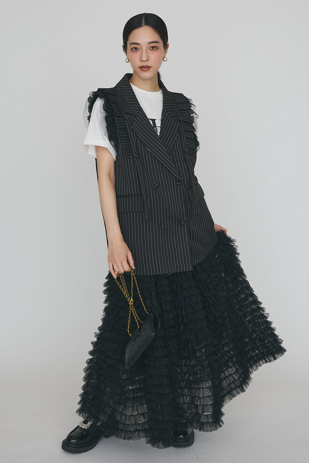 [予約/SET]ThecityロゴTシャツ+フリルショルダーテーラーマニッシュベスト+ホイップチュールティアードスカート(3set)