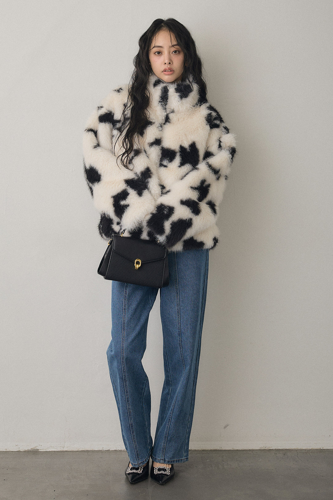 [予約/SET]COW柄スタンドファーライクコート+ウエストアシメデニムパンツ(2set)