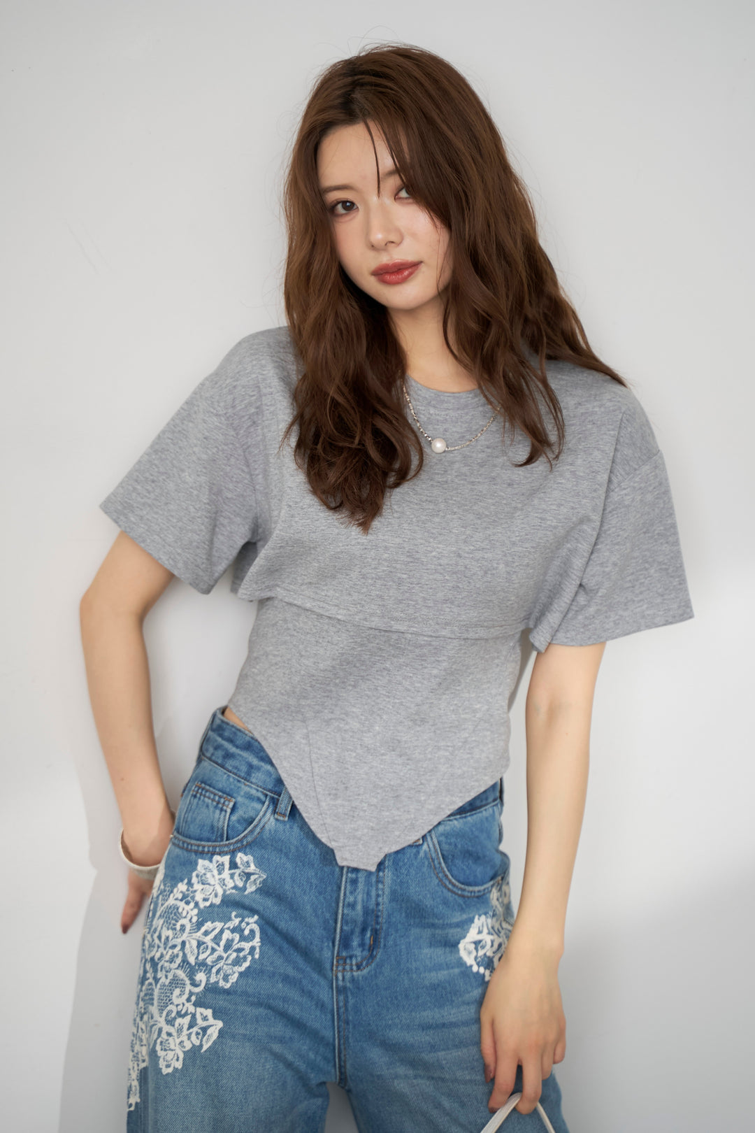 [予約/SET]バックレースアップTシャツ+レースプリントデザインデニムパンツ(2set)