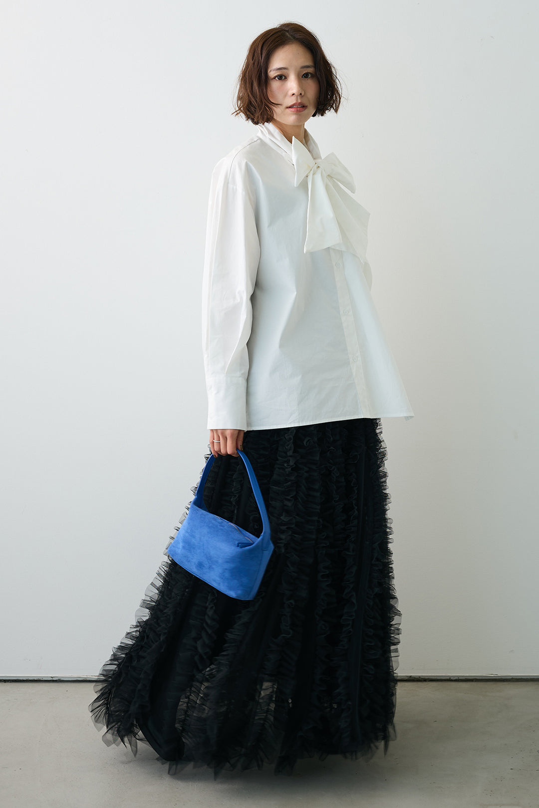 [予約/SET]マルチパターンボウタイアシメシャツ+Iラインホイップチュールスカート(2set)