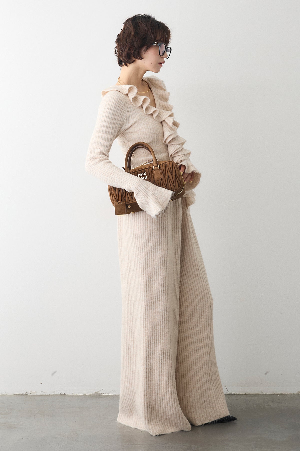 予約]フロントフリル美ラインニットセットアップ – Frene