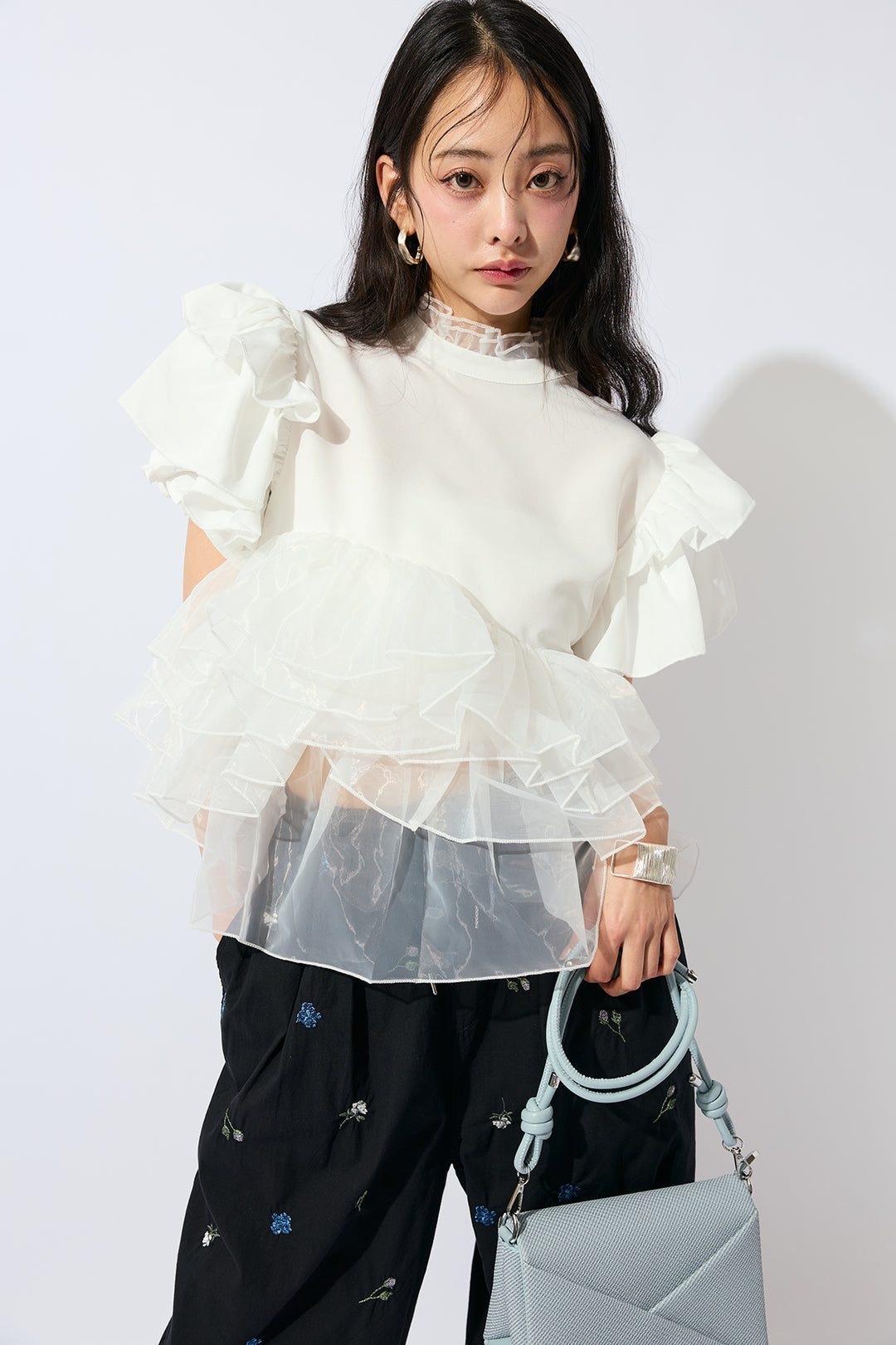[予約/SET]オーガンジフリルティアードトップス+フラワー刺繍ローンイージーパンツ(2set)