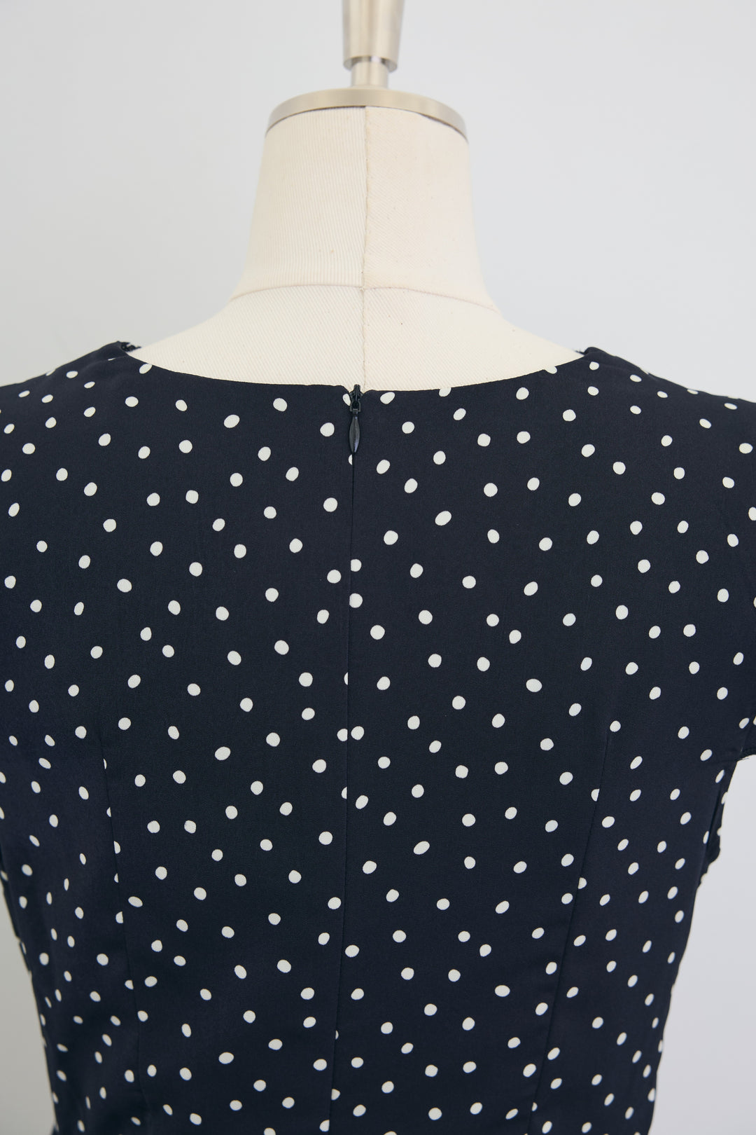 [予約]フロントカットドット美シルエットワンピ