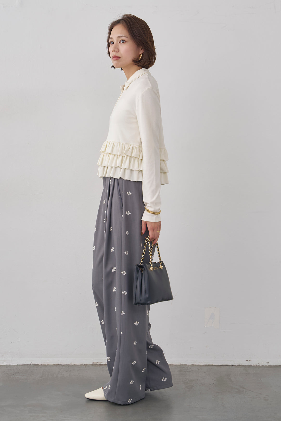 [予約/SET]フリルヘムポロカラープルオーバー+フラワー刺繍ツイルストレートパンツ(2set)