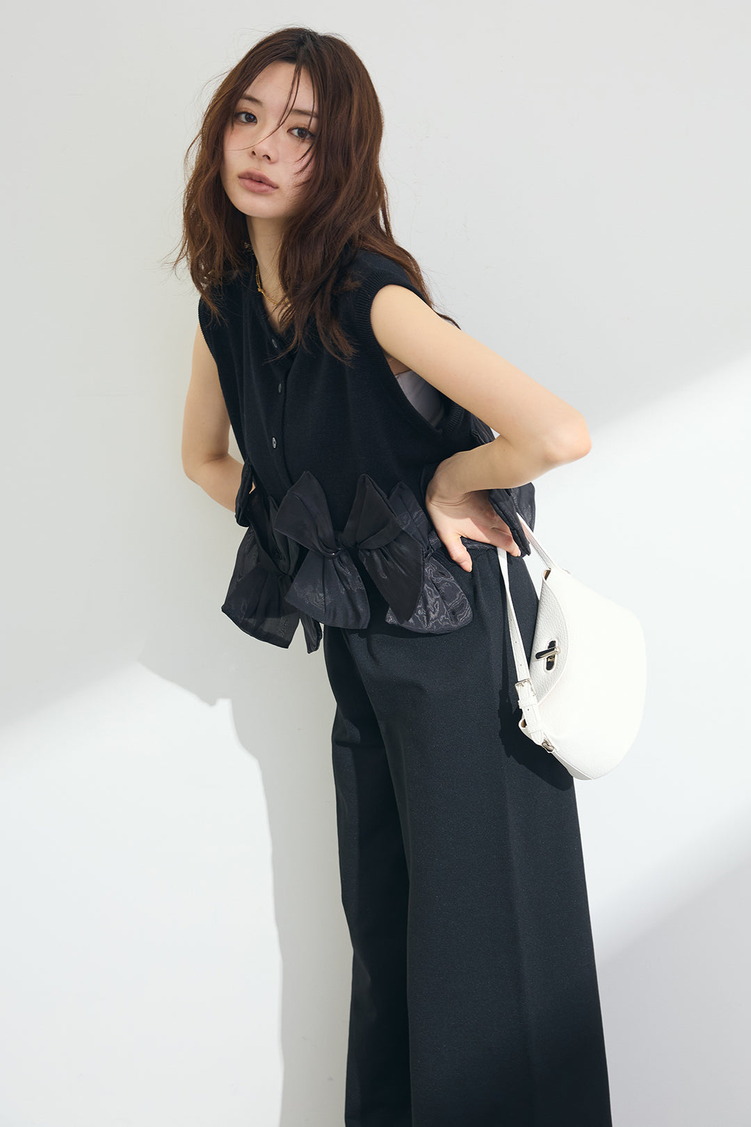 [予約]ヘムオーガンジーリボンスリーブレスニット