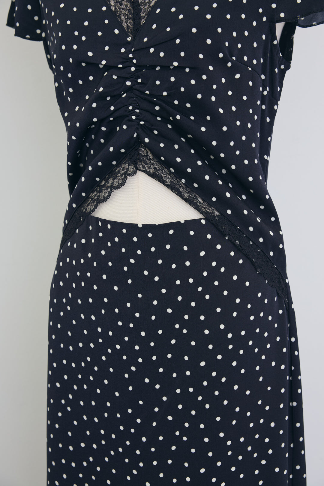 [予約]フロントカットドット美シルエットワンピ