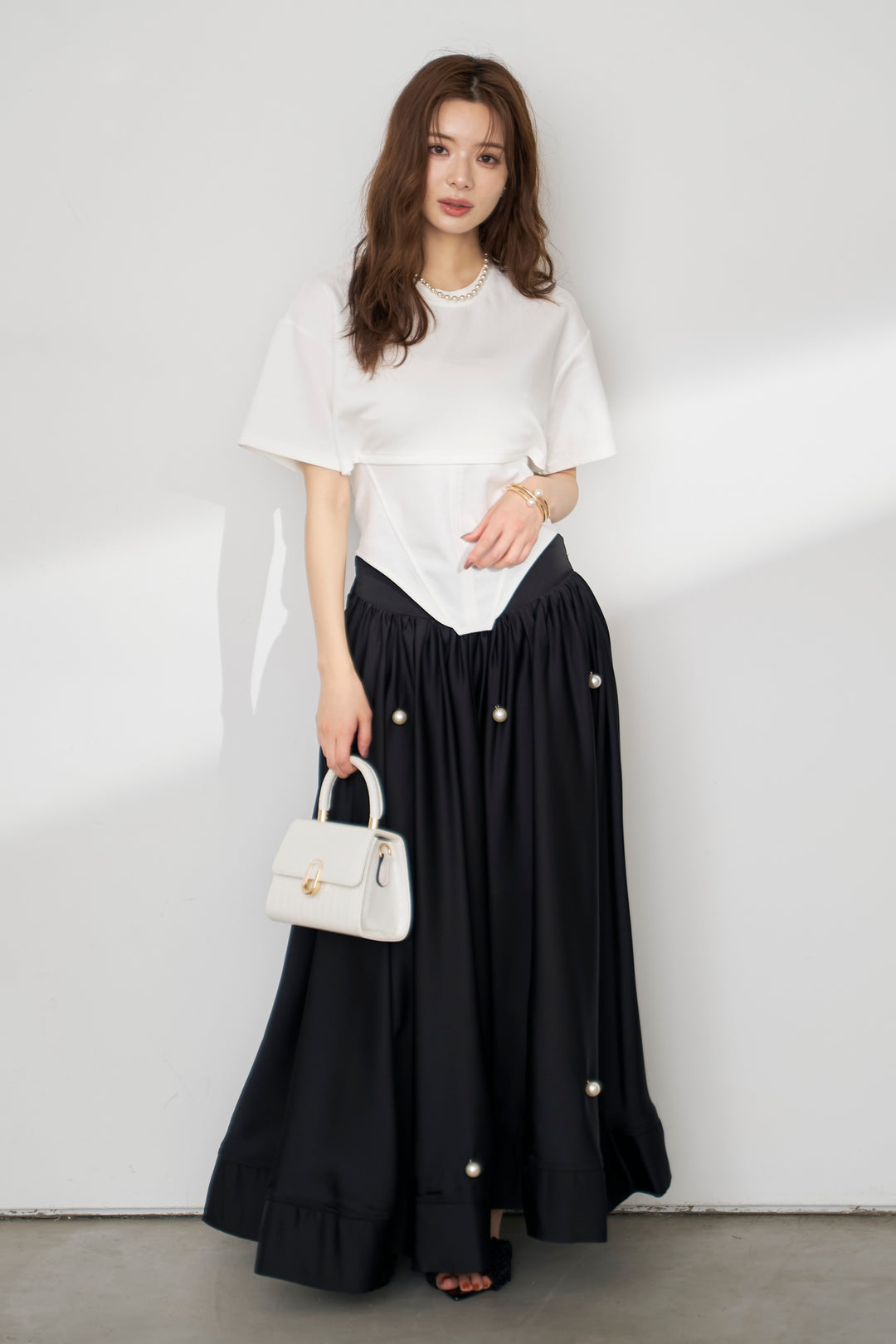 [予約/SET]バックレースアップTシャツ+ビッグパールデコレーションボリュームフレアスカート(2set)
