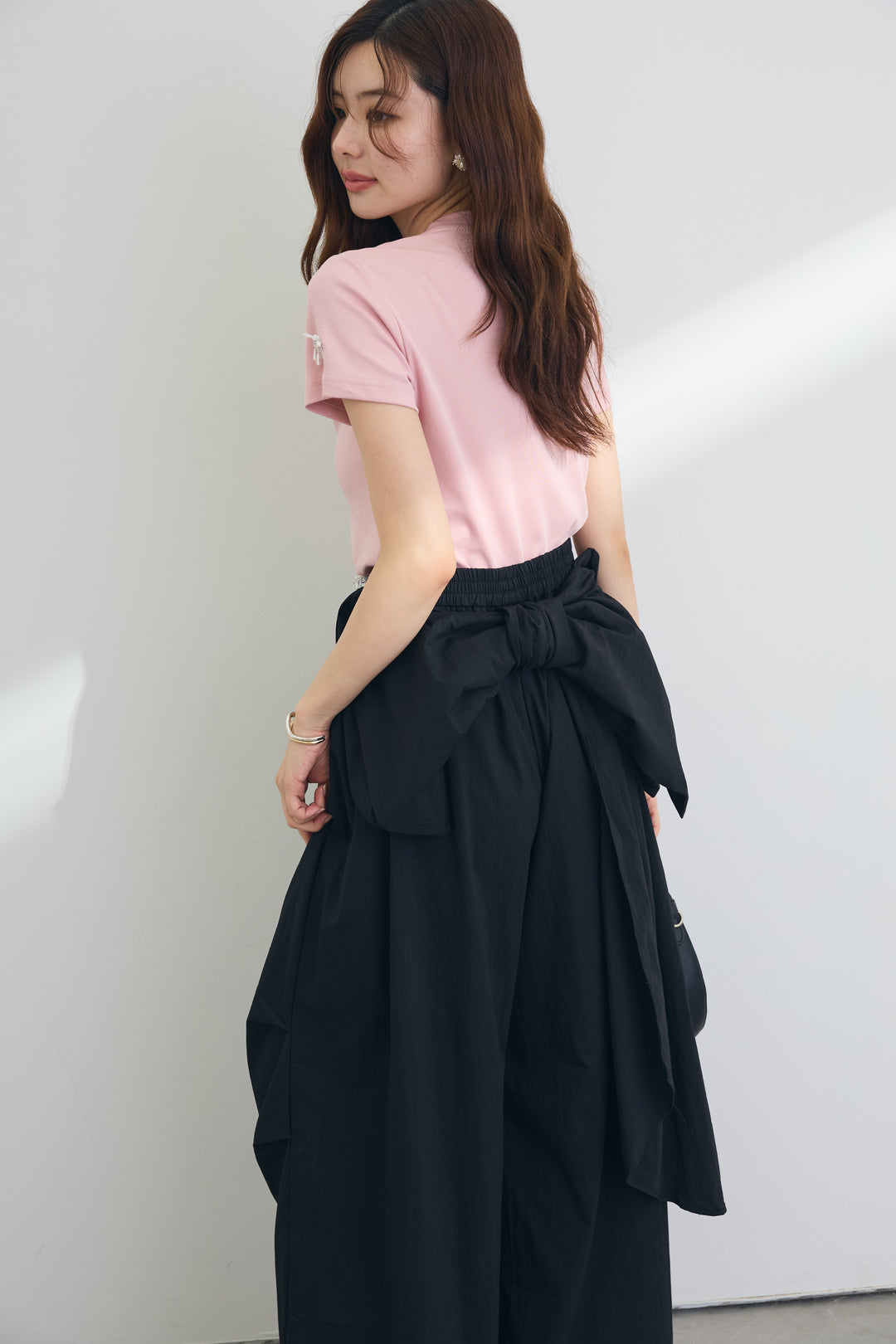[予約/SET]ビジューモチーフデザインTシャツ+マルチウェイリボンカーゴデザインパンツ(2set)