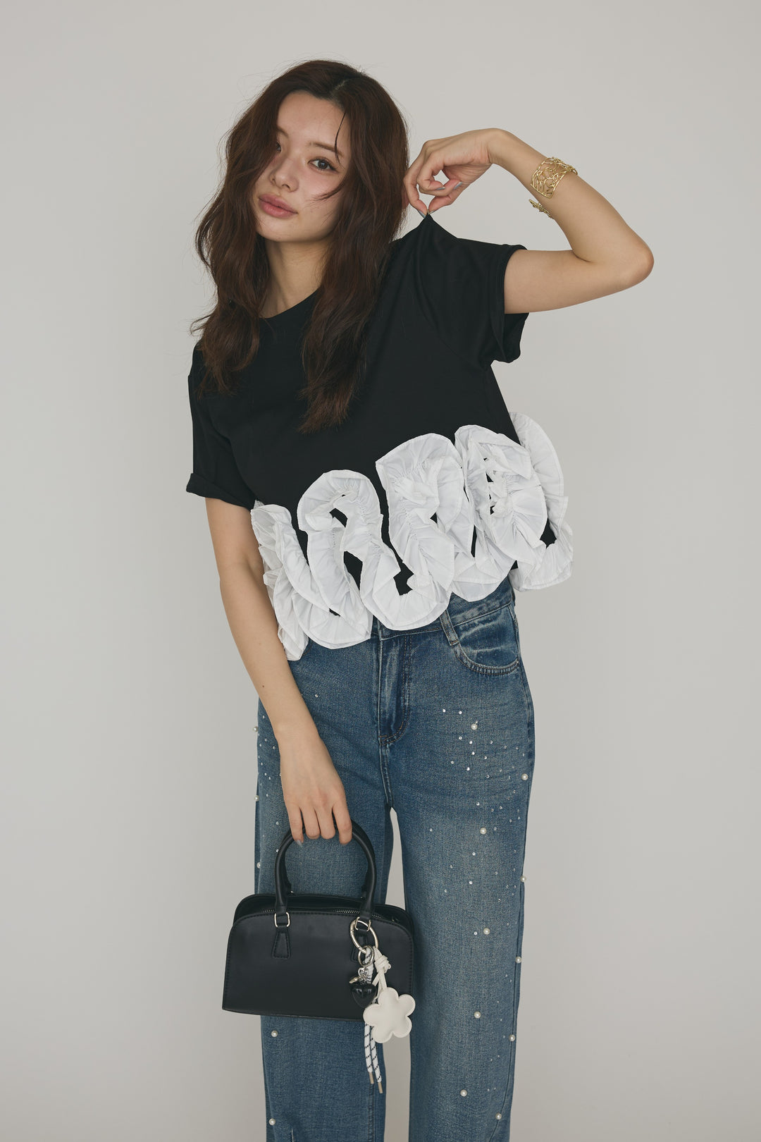 [予約/SET]フリルウェーブヘムカットTシャツ+パールラインストーンハイウエストデニム(2set)