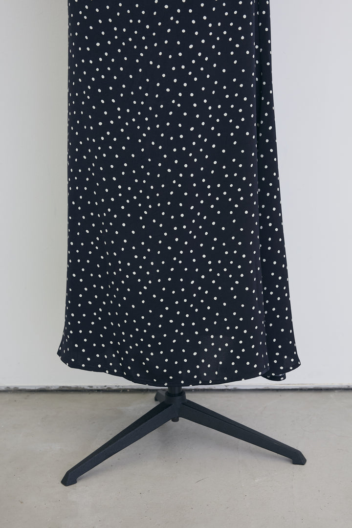 [予約]フロントカットドット美シルエットワンピ