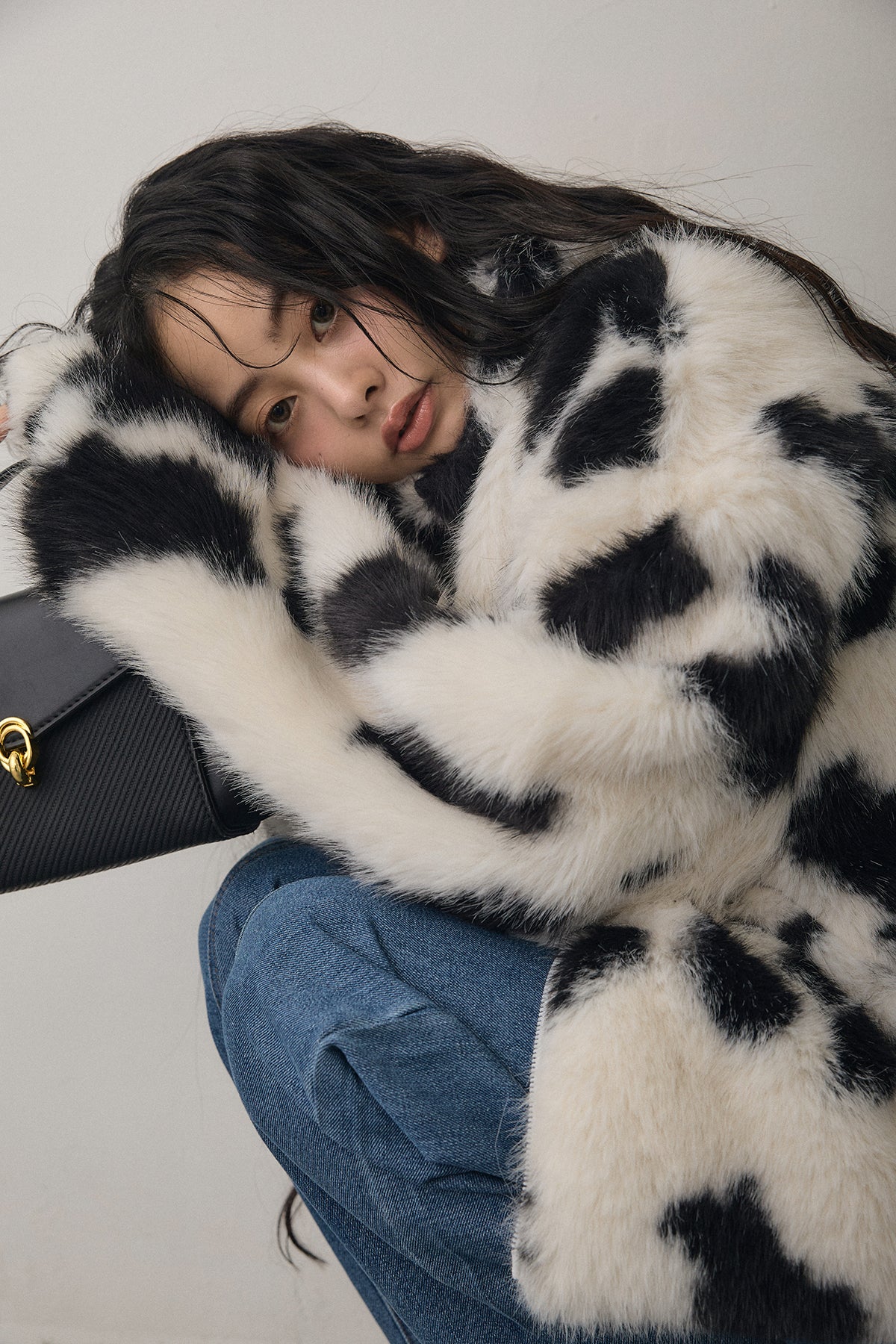 予約]COW柄スタンドファーライクコート – Frene