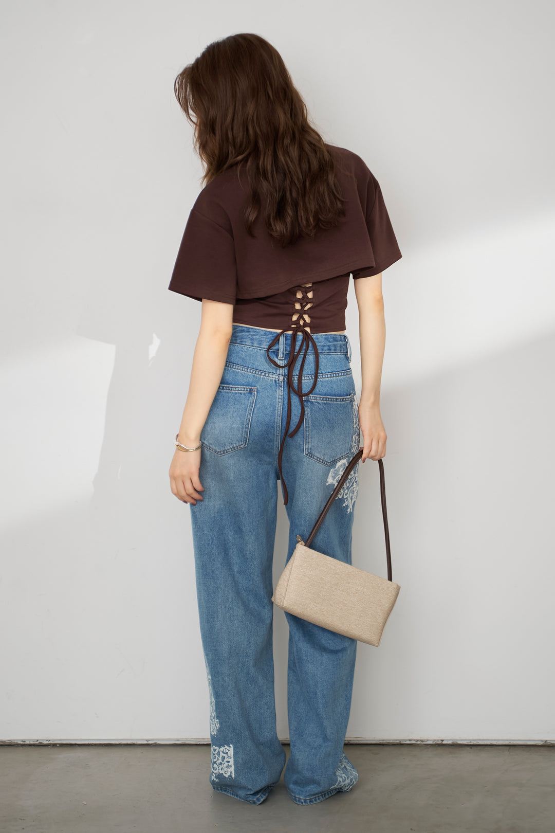 [予約/SET]バックレースアップTシャツ+レースプリントデザインデニムパンツ(2set)