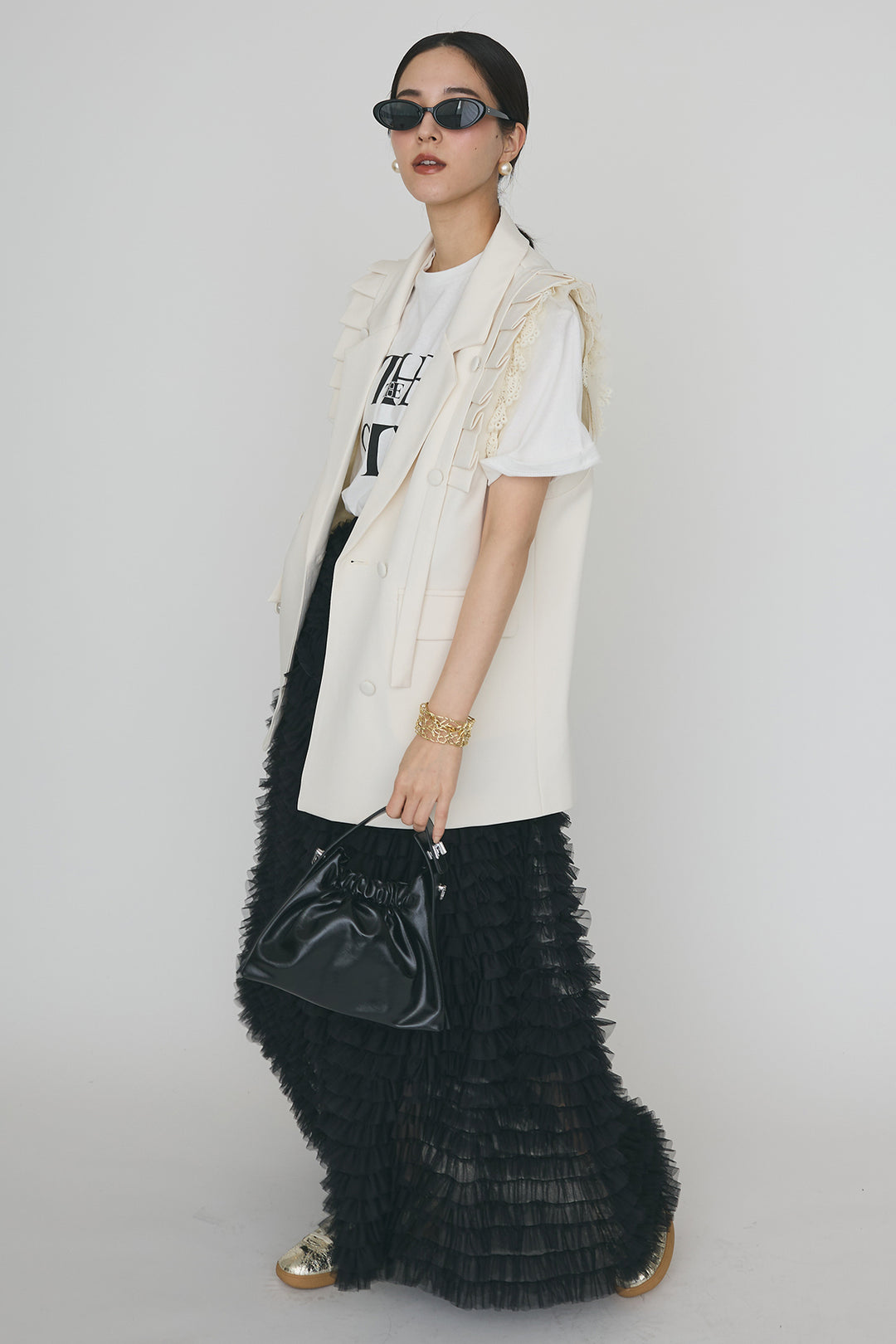 [予約/SET]ThecityロゴTシャツ+フリルショルダーテーラーマニッシュベスト+ホイップチュールティアードスカート(3set)