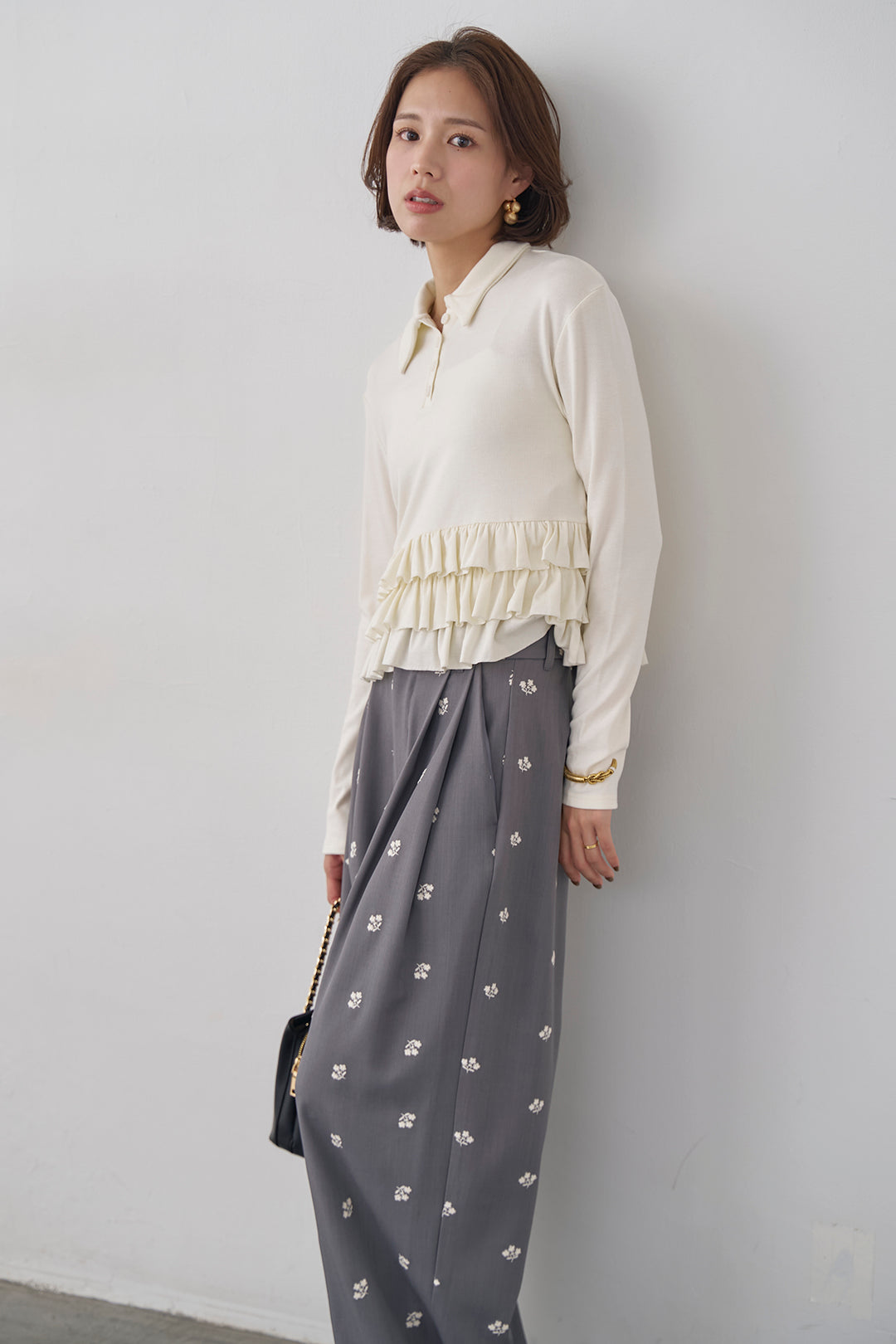 [予約/SET]フリルヘムポロカラープルオーバー+フラワー刺繍ツイルストレートパンツ(2set)