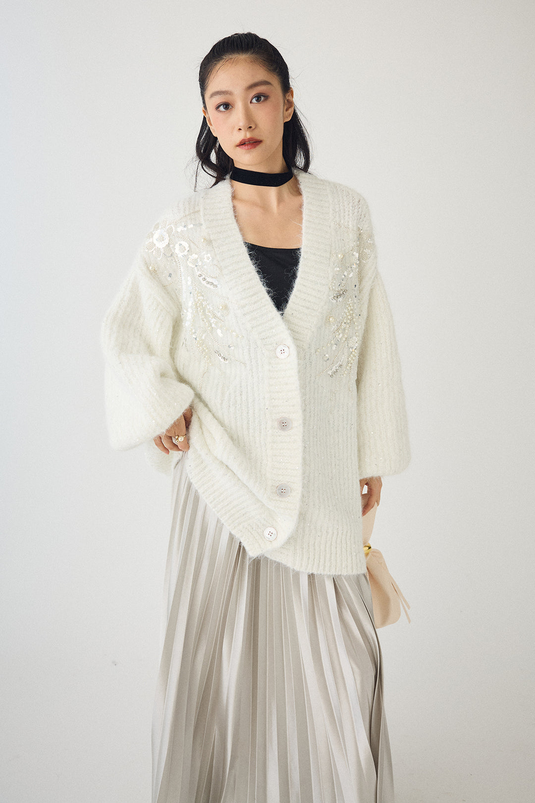 [予約/SET]ビーズフラワースパンコールシャイニーニットカーデ+シャイニープリーツサテンスカート(2set)