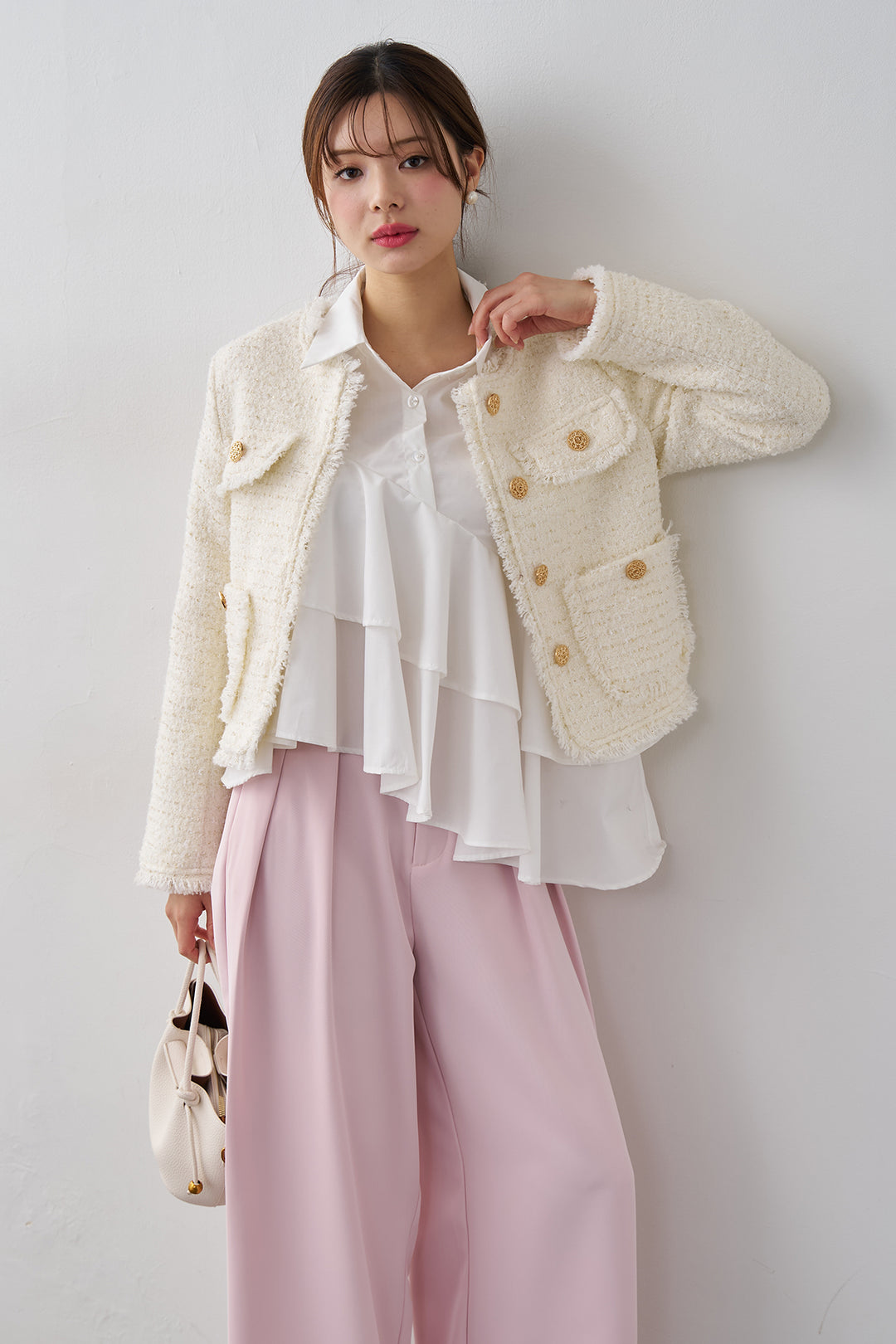 [予約/SET]アシメフリルティアードシャツ+フリンジツイードゴールドボタンジャケット+エステルツイルタックワイドカラーパンツ(3set)