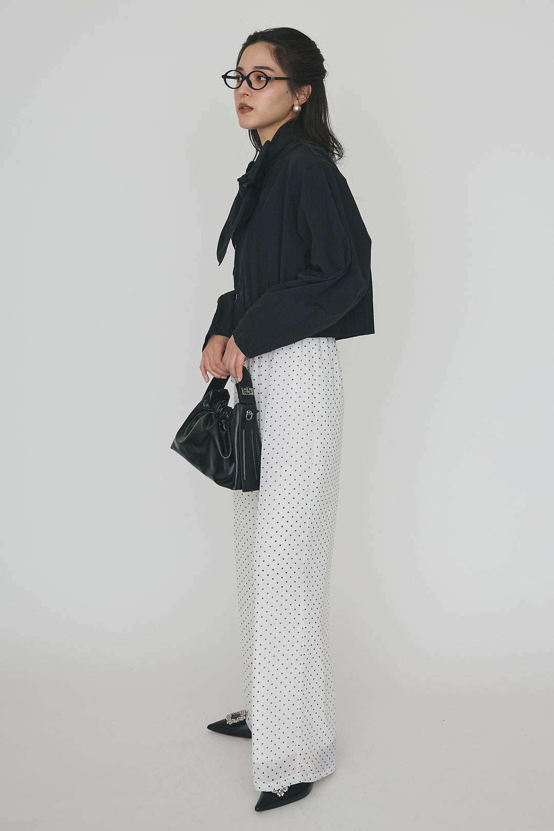 [予約]フロントファスナーヘムタックボウタイブラウス