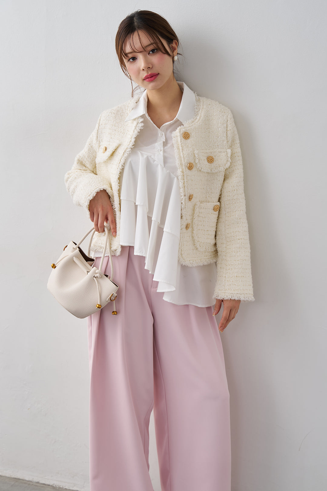 [予約/SET]アシメフリルティアードシャツ+フリンジツイードゴールドボタンジャケット+エステルツイルタックワイドカラーパンツ(3set)