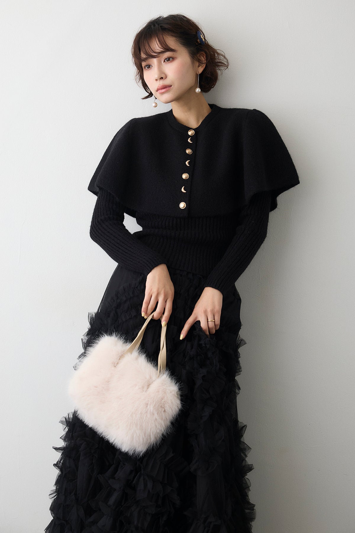 予約]ミックス釦ケープ2wayニット – Frene