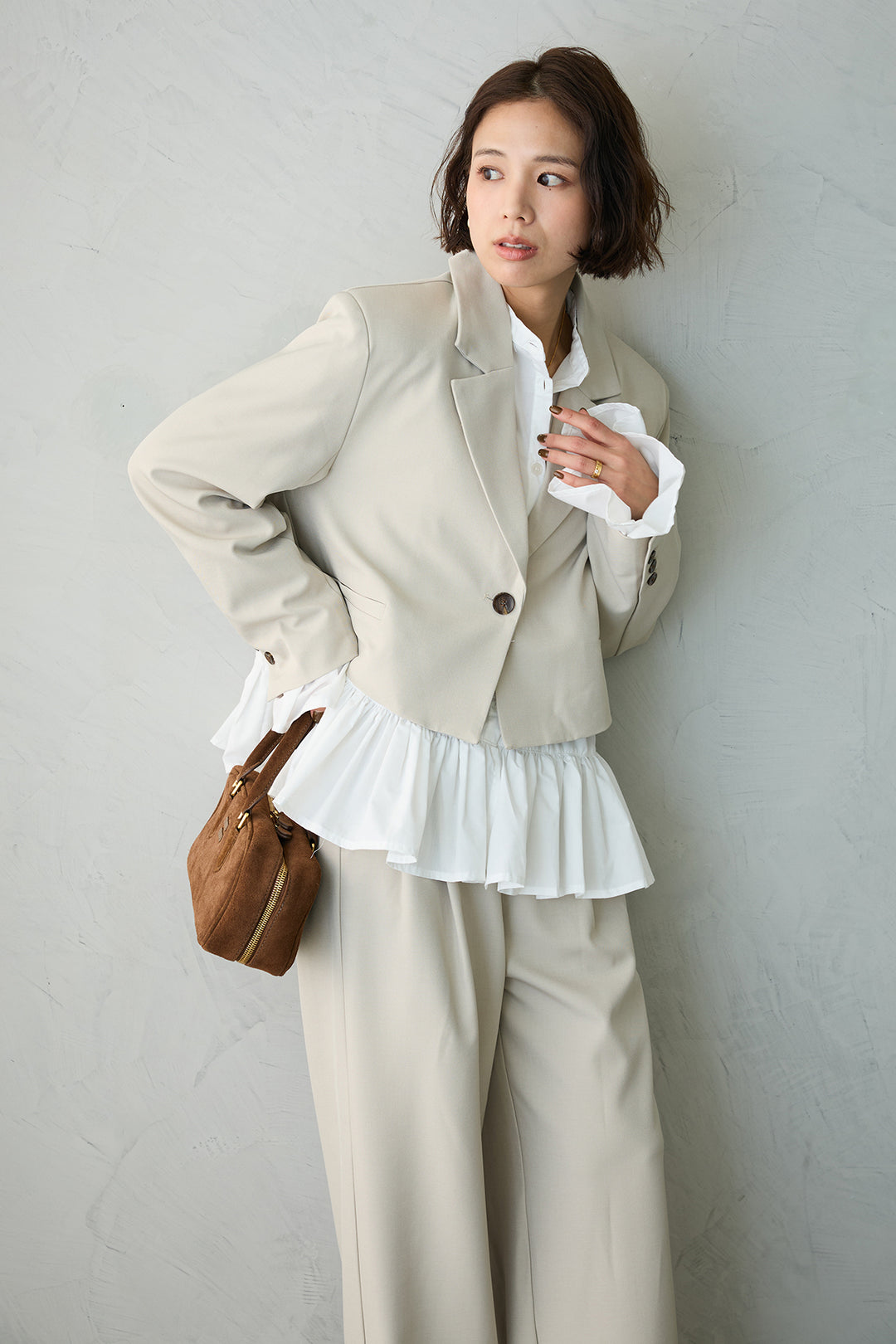 [予約/SET]フリルヘムスリーブブラウス+クロップドマニッシュシンプルジャケット+ツイルシンプルストレートパンツ(3set)