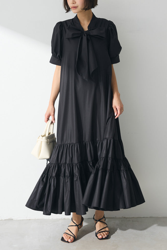 BEBE ONLINE STORE｜【店舗限定】パフスリーブティアード