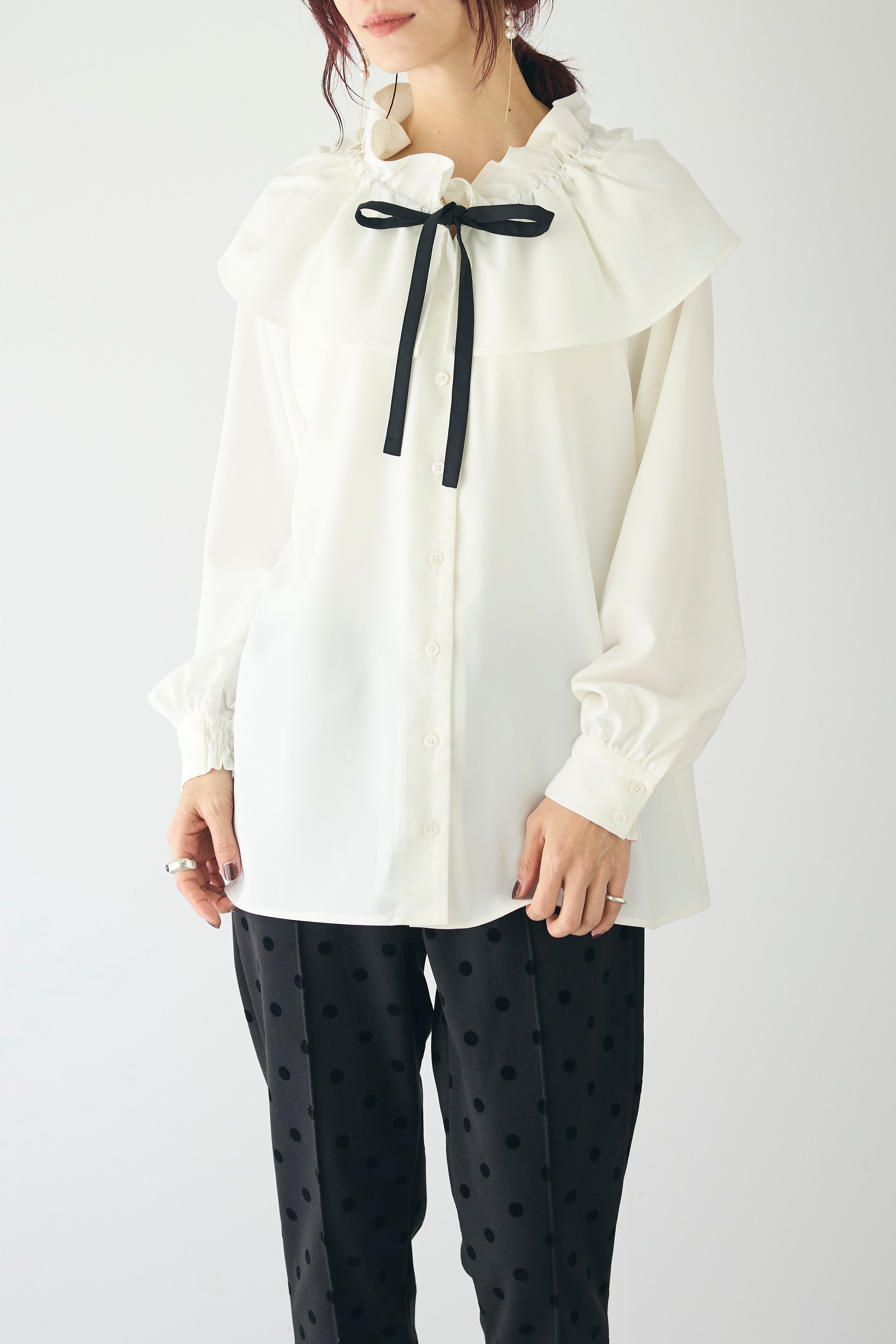 予約]フリルカラー配色リボンブラウス – Frene