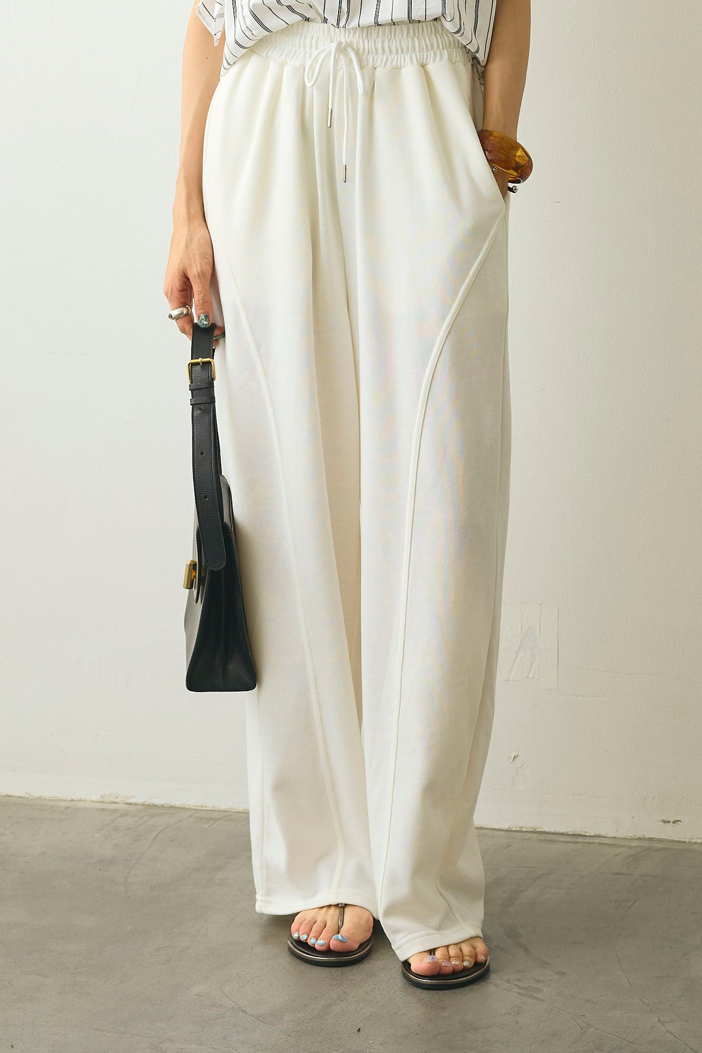 新品 G/FORE サイドライン裏起毛パンツ 92 XL 新品 G/FORE サイドライン裏起毛パンツ 92 XL GU公式 | GIRLS裏起毛