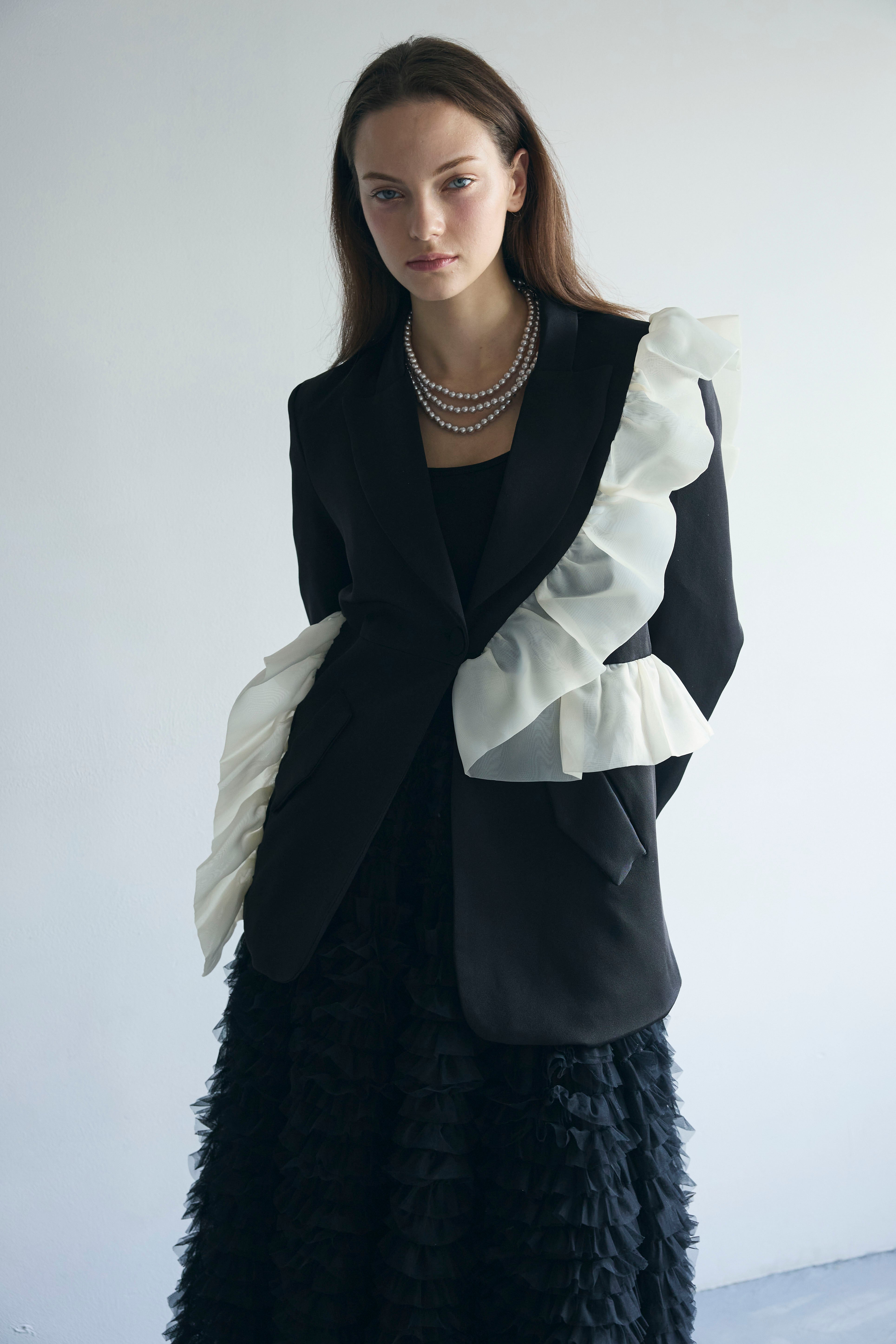 予約]アシメフリルマニッシュジャケット – Frene