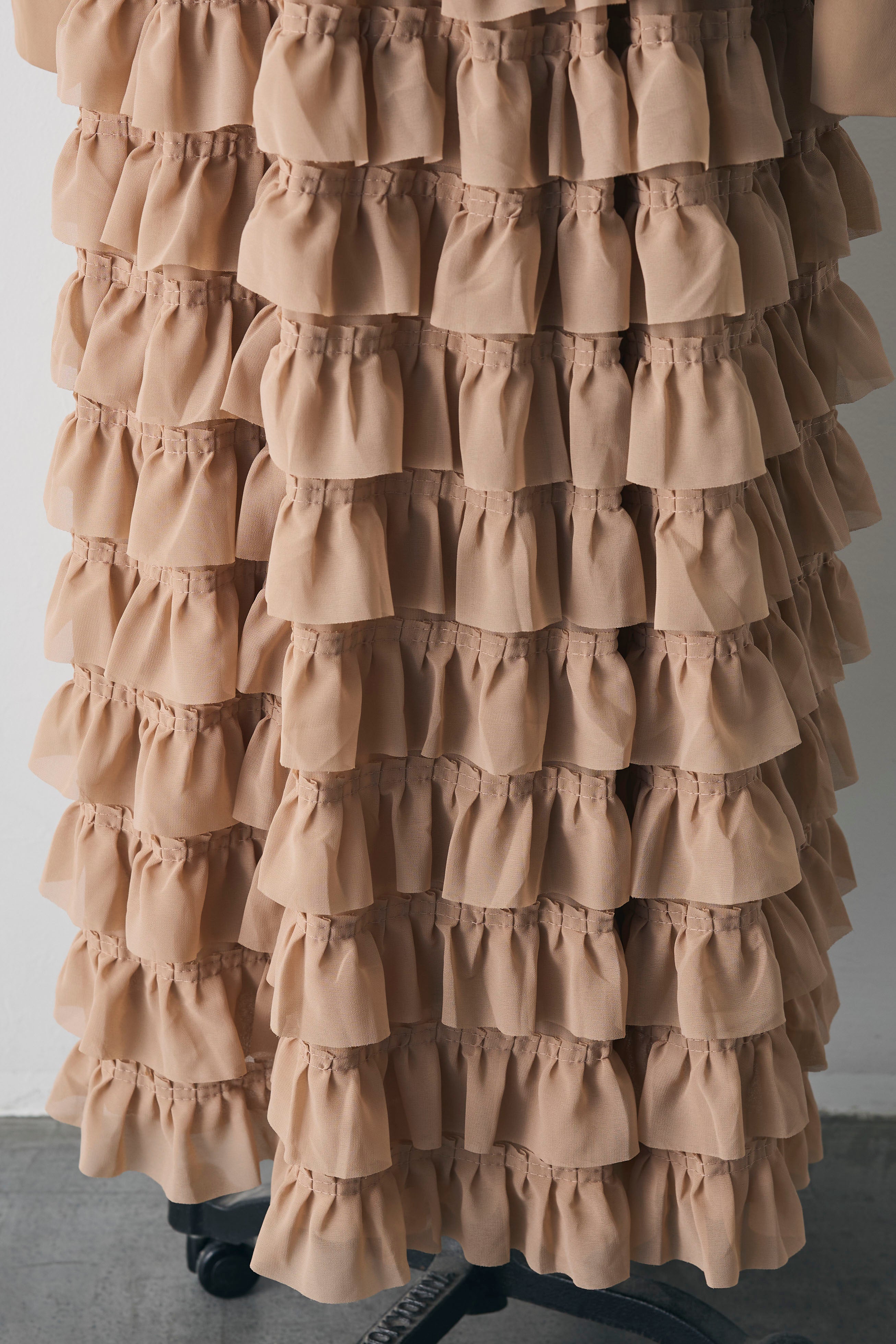 予約]ティアードチュールドッキングジャケットワンピース – Frene