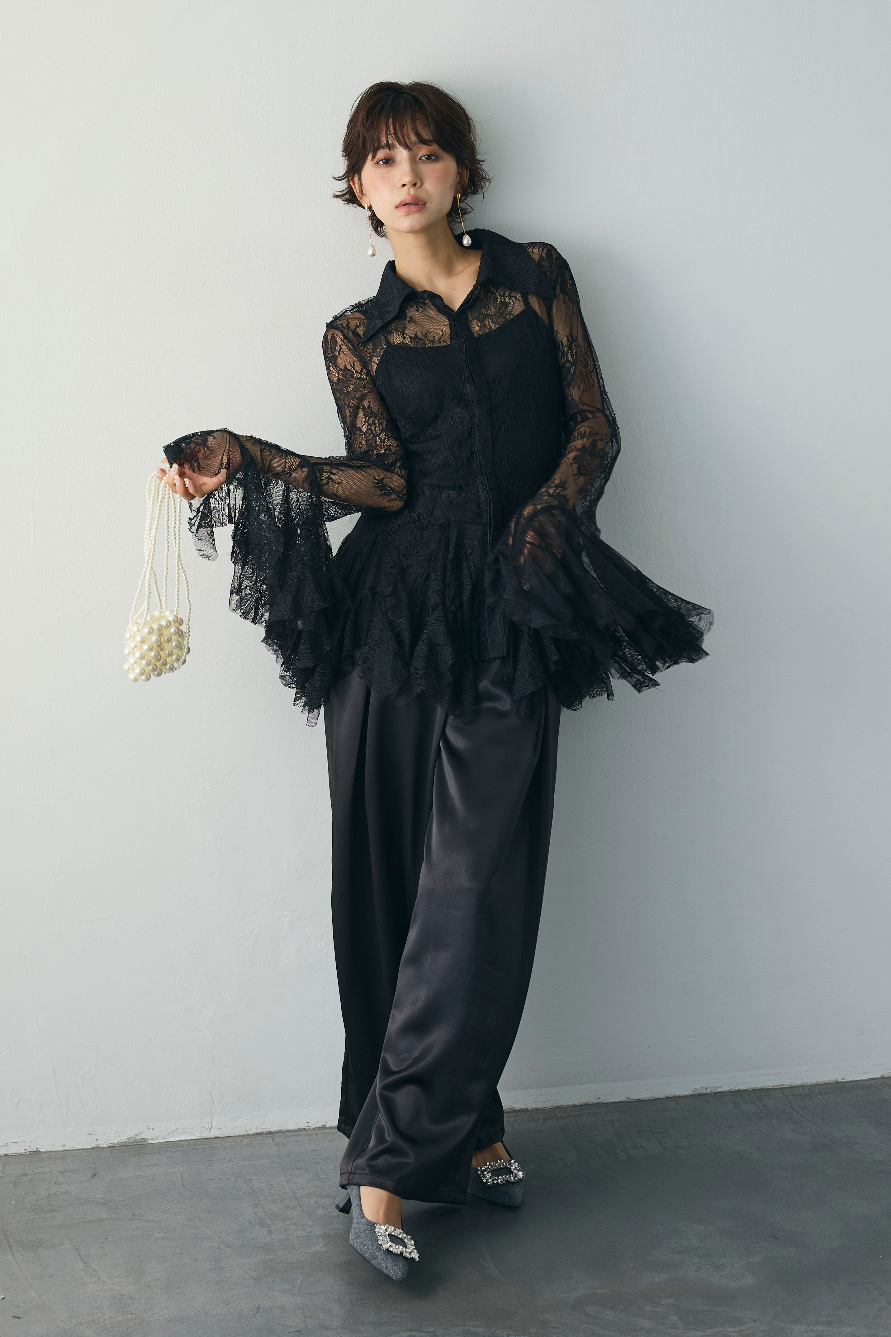 予約]ロマンティックフレアレースブラウス – Frene