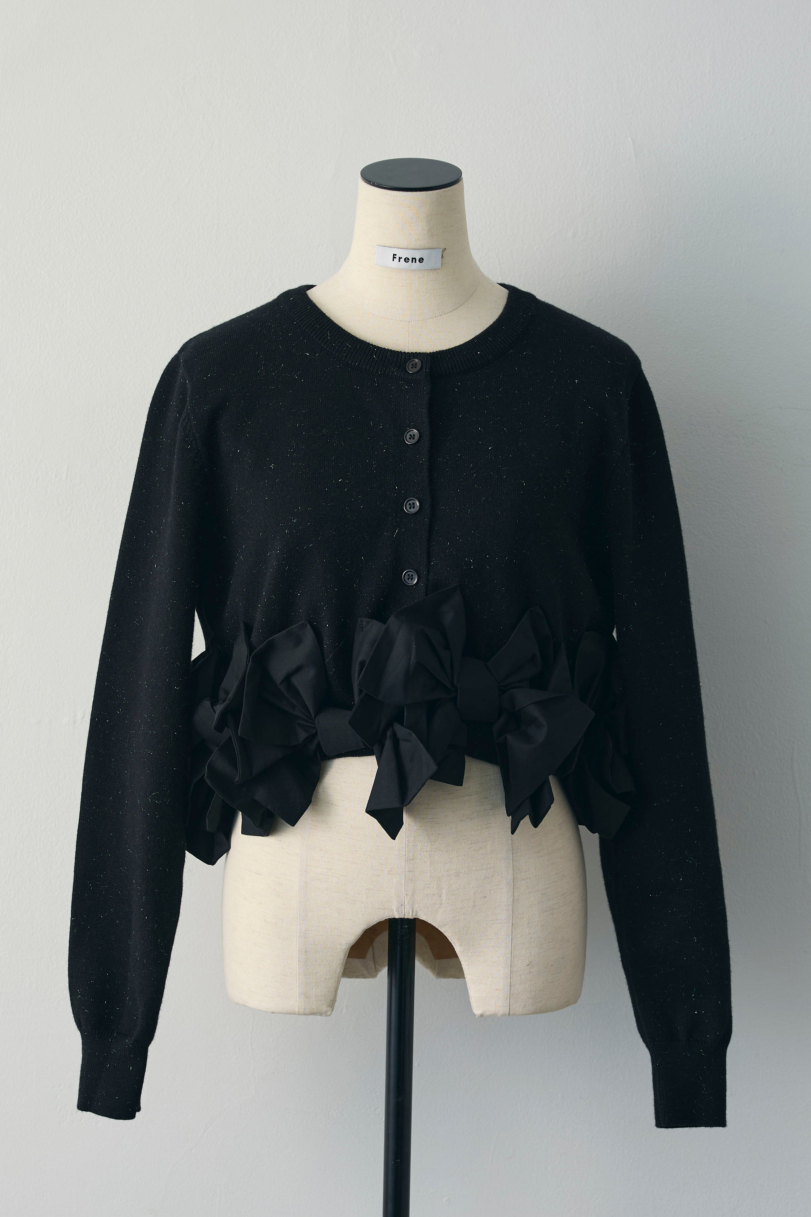 予約]ヘムリボンデザインショートカーデ – Frene