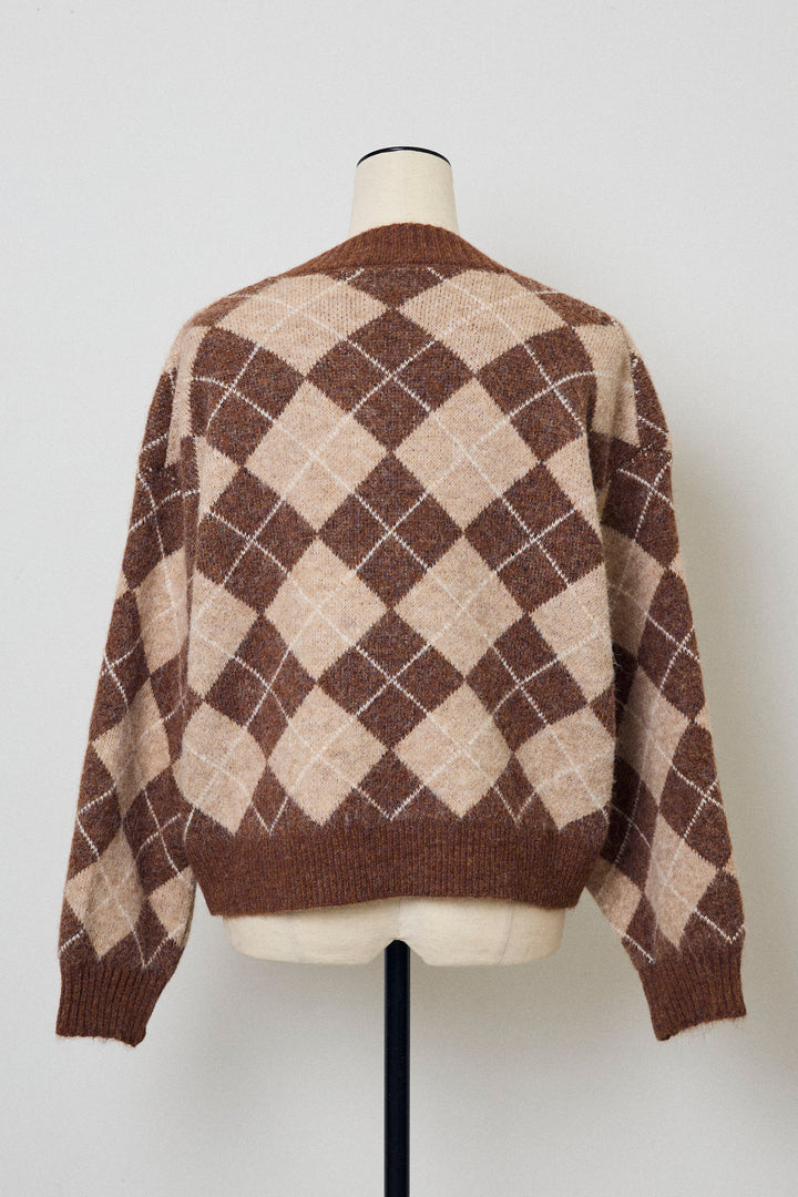 [予約]アーガイル柄ゴールドボタンニットカーデ