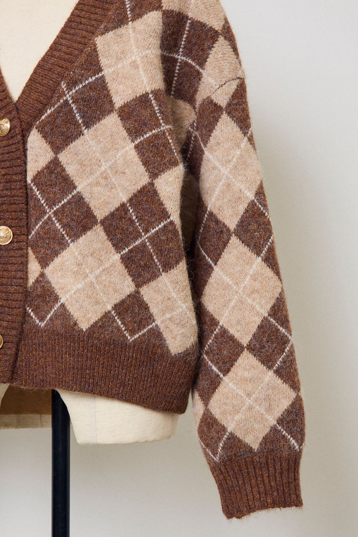 [予約]アーガイル柄ゴールドボタンニットカーデ