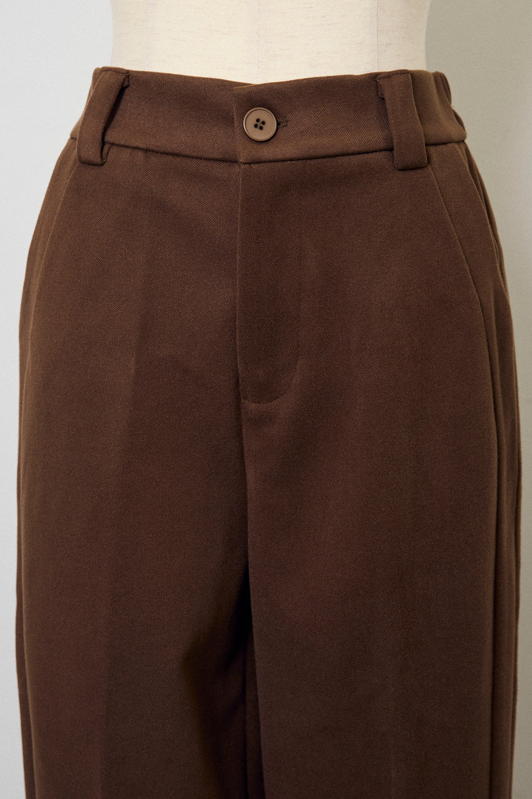 [予約]ウォームセンタープレス美ラインテーパードパンツ