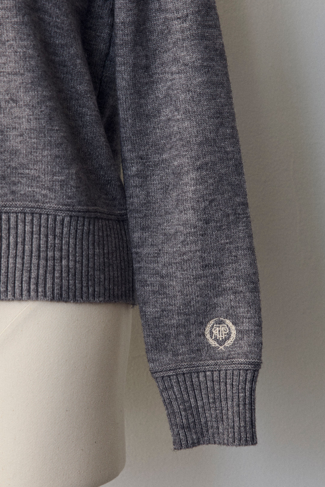 [予約]モチーフベアニットプルオーバー