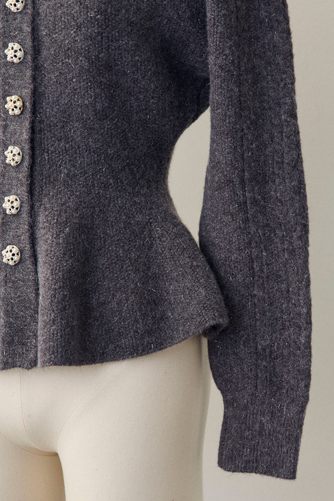 [予約]パフスリーブミニペプラムニット