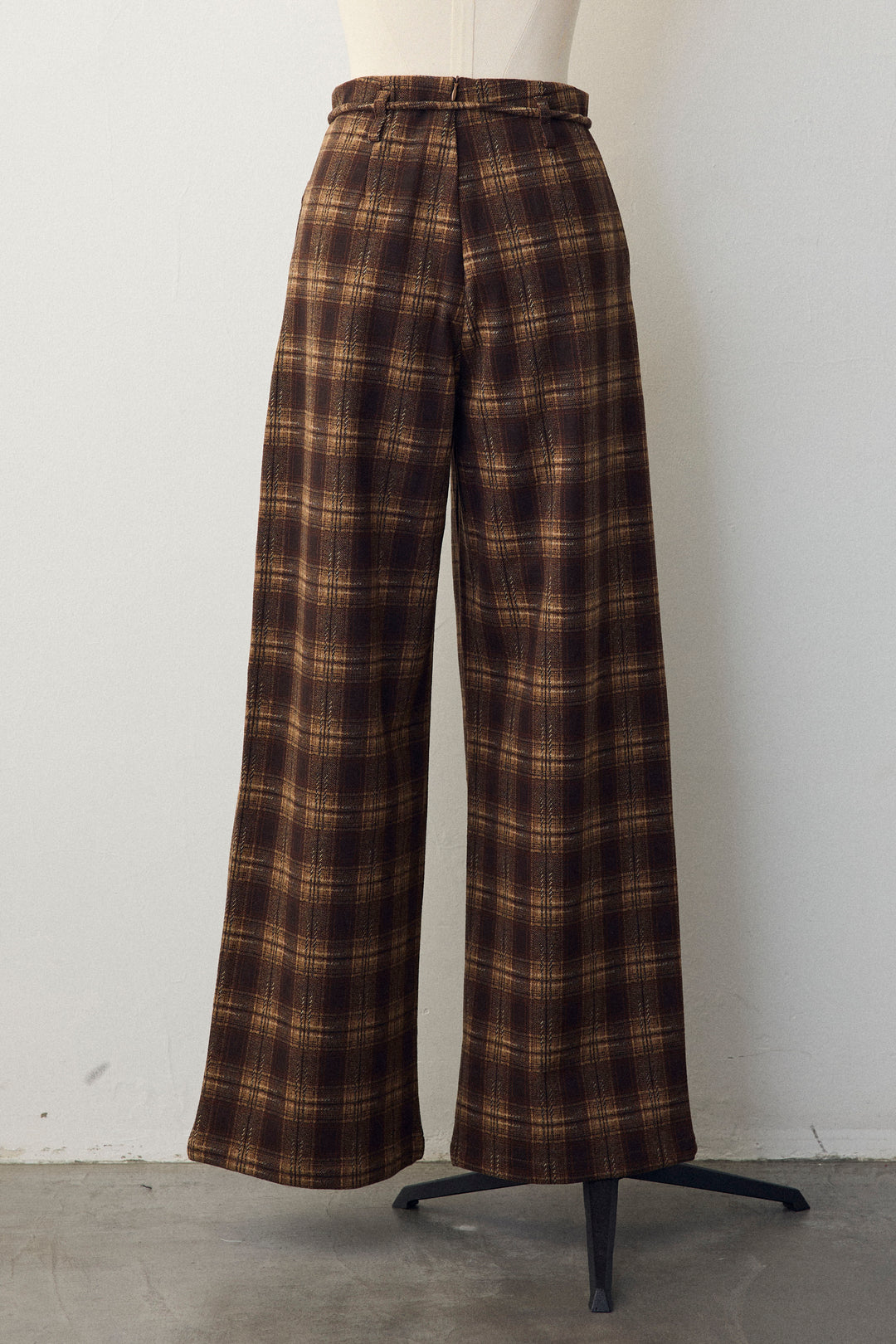 [予約]クラシカルチェックフラワーモチーフ付きパンツ