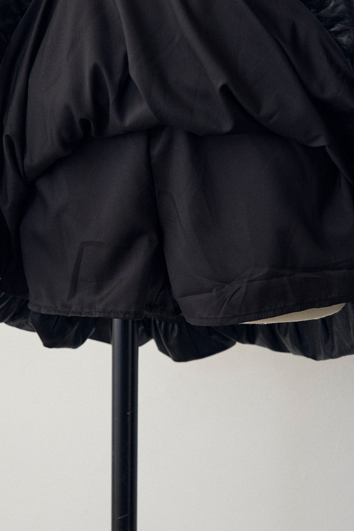 [予約]フェイクレザーティアードバルーンミニスカート